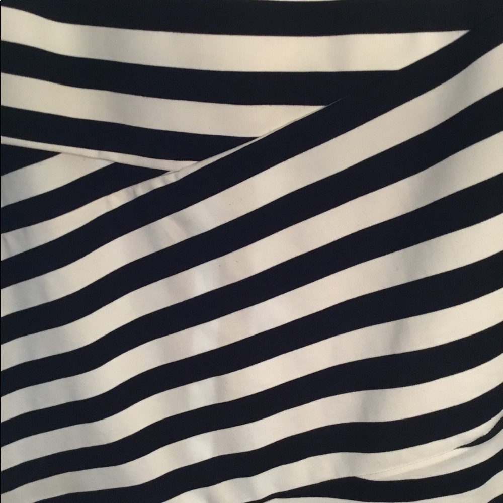 Fashion to Figure fitted dress! - Picture 4 of 8